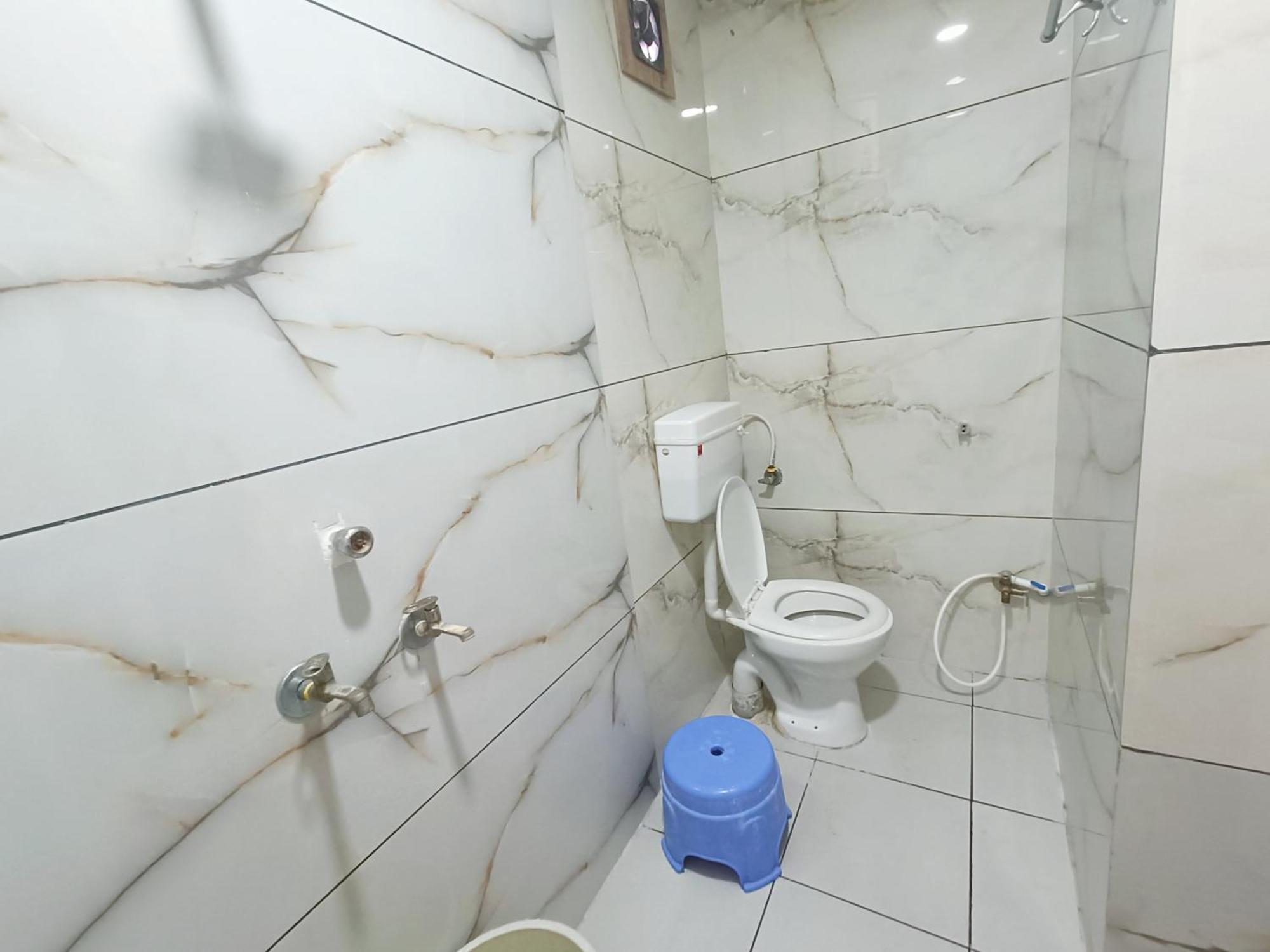 Treebo Yatri Grah Kshipra T Hotel Уджайн Екстериор снимка