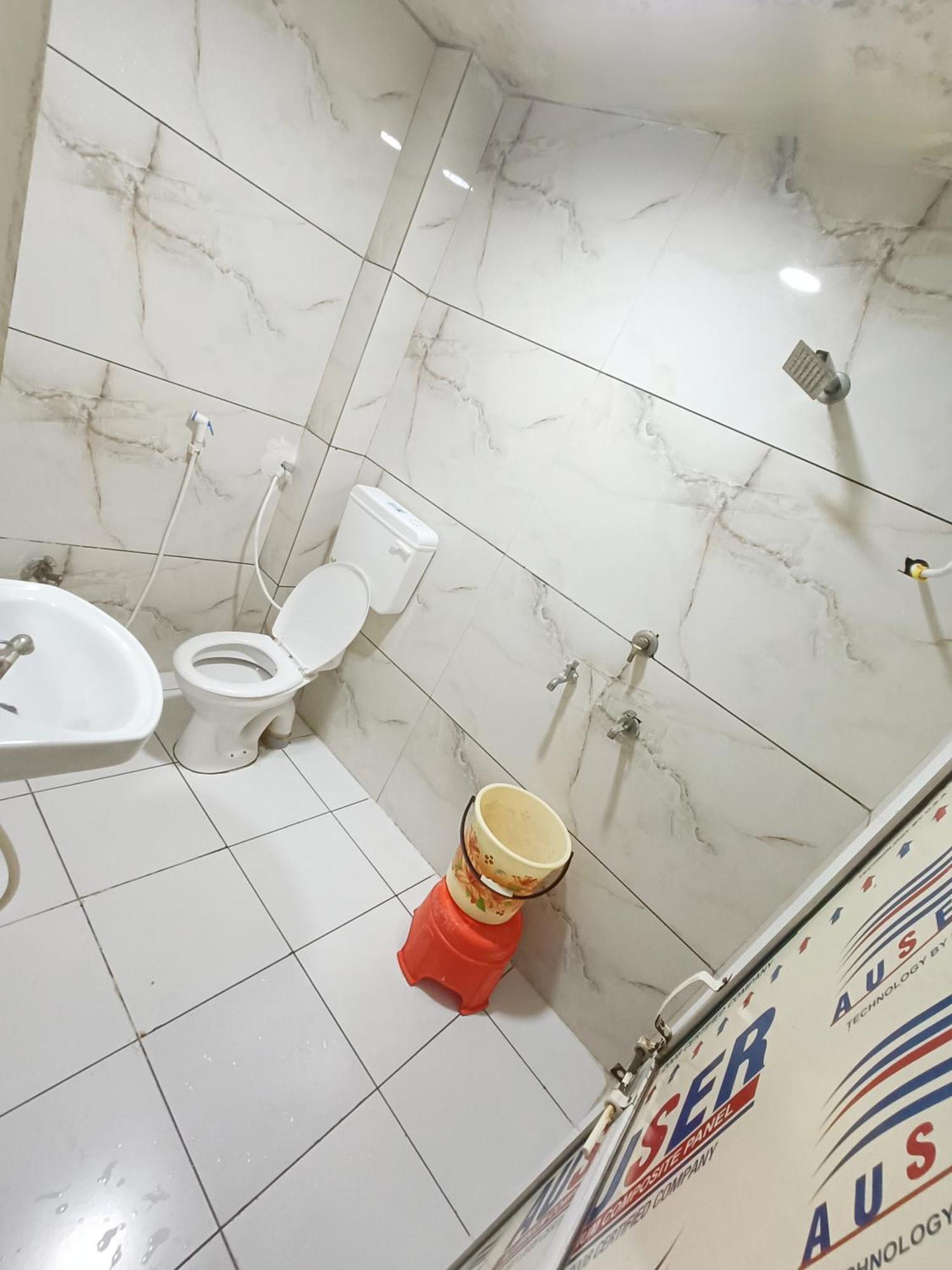 Treebo Yatri Grah Kshipra T Hotel Уджайн Екстериор снимка